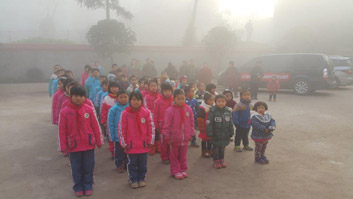 充满童真的学生们